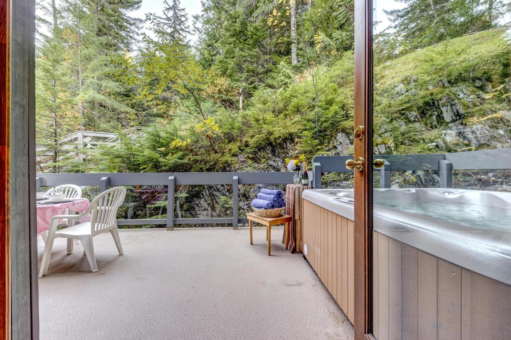 Northern Lights 21 Whistler Exterior foto
