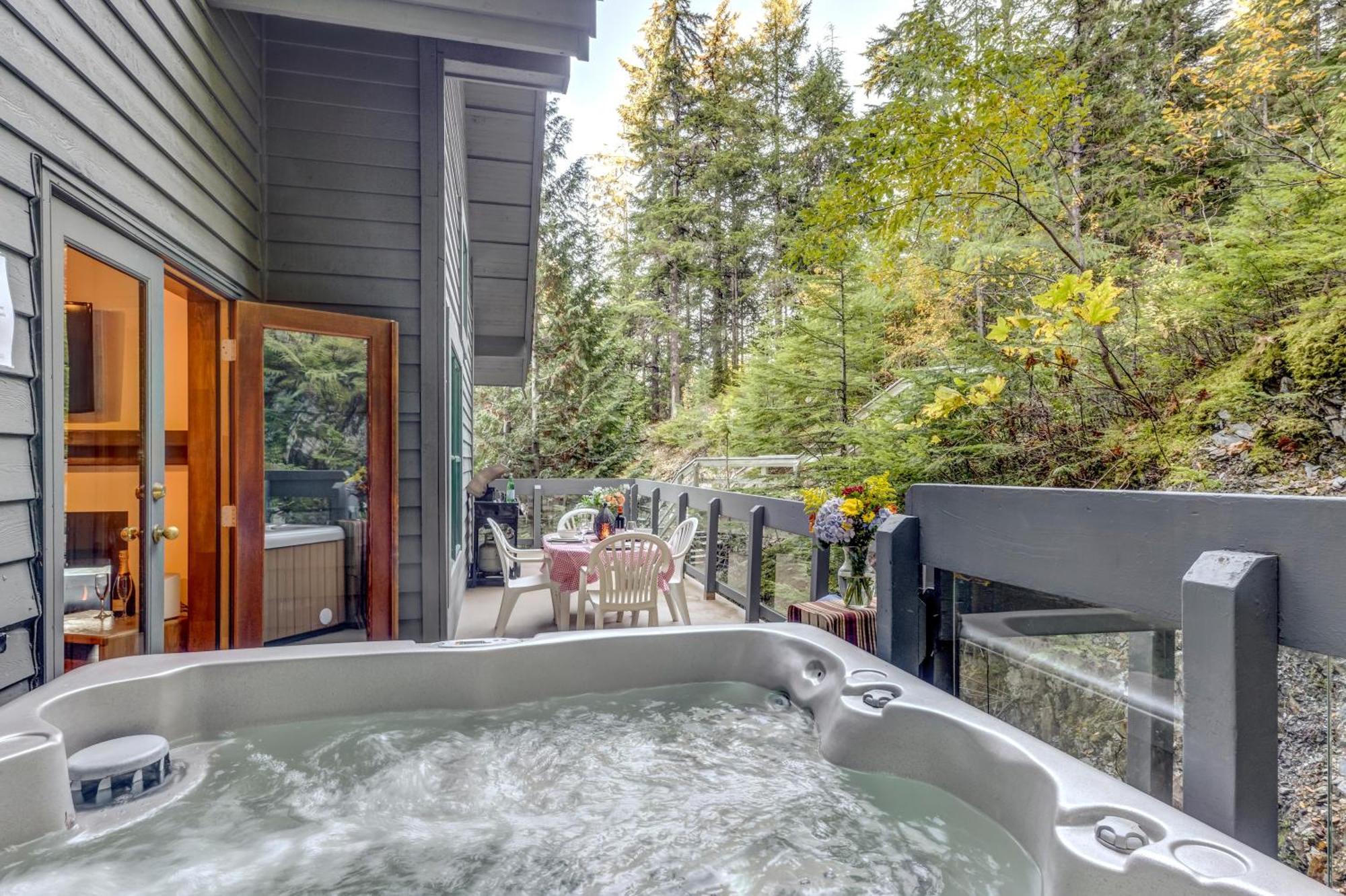 Northern Lights 21 Whistler Exterior foto